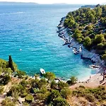 A'more - Seafront Retreat * Trogir