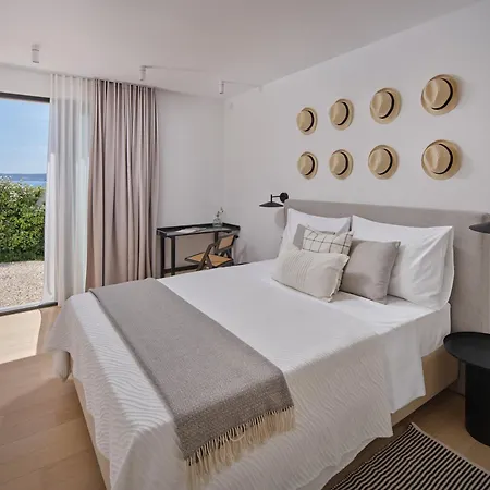 A'more - Seafront Retreat Villa *