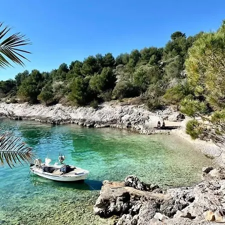 A'more - Seafront Retreat Villa Trogir