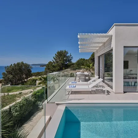 A'more - Seafront Retreat * Trogir
