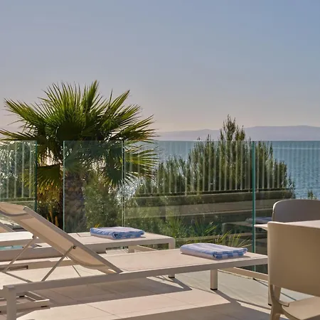 Villa A'more - Seafront Retreat *