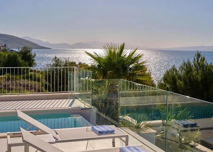 A'more - Seafront Retreat