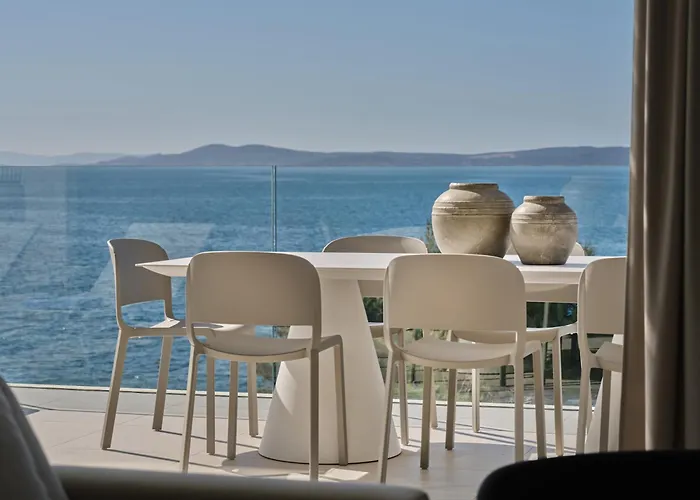 Villa A'more - Seafront Retreat Trogir