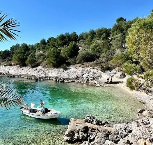 A'more - Seafront Retreat Villa Trogir