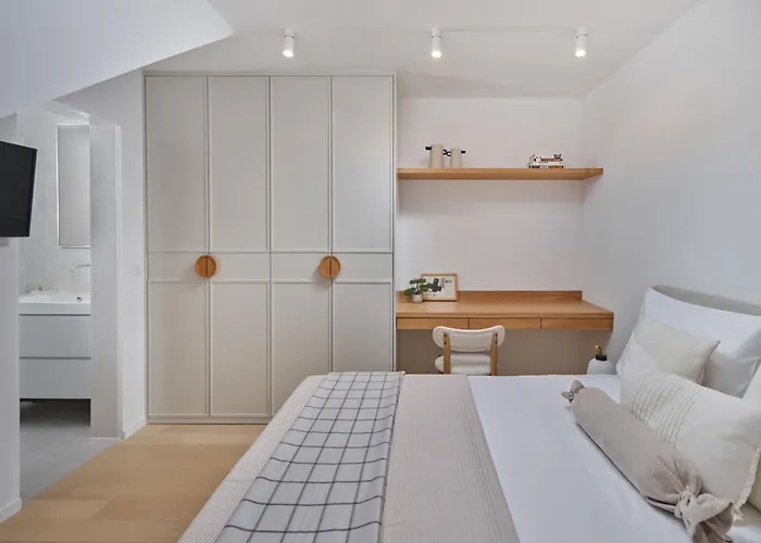 Villa A'more - Seafront Retreat *